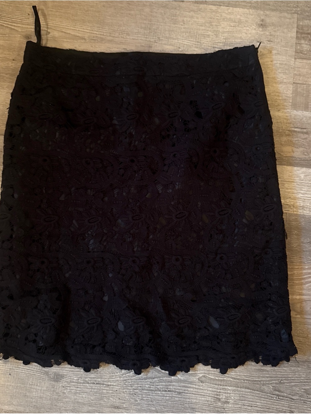 Suzy Shier Black Lace Above-the-Knee Women's Skirt size M